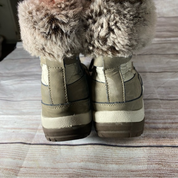 Women's Bearpaw Becka Waterproof Winter Ankle Snow Boots Size 7 - Picture 3 of 8